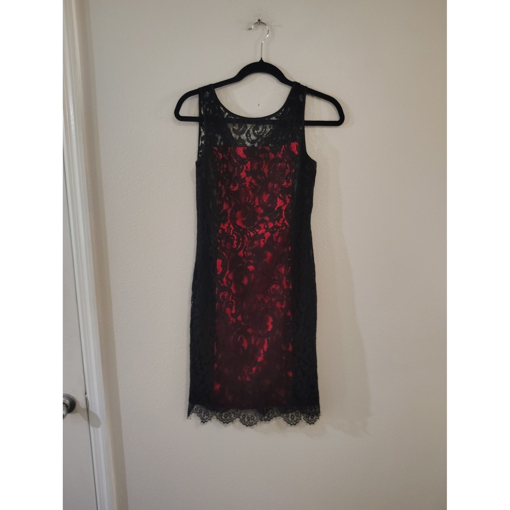Yuzhongxiehou‎ Black Lace Red Lining Sleeveless Sheath Cocktail Dress US 6